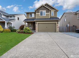 208 Ames St NE, Orting, WA 98360