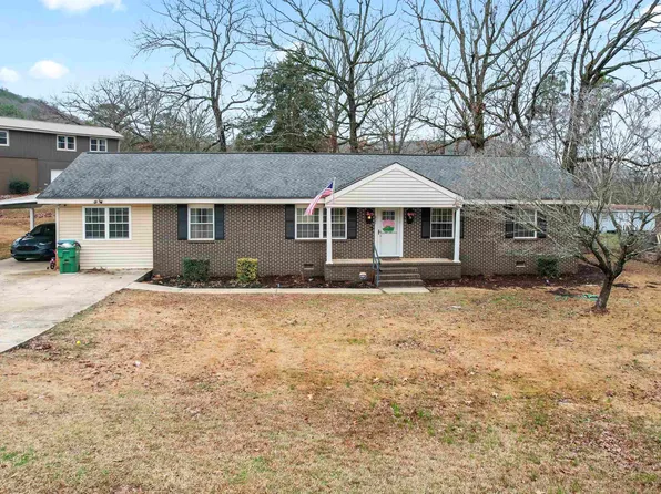 832 Center Point Rd, Sylacauga, AL 35151