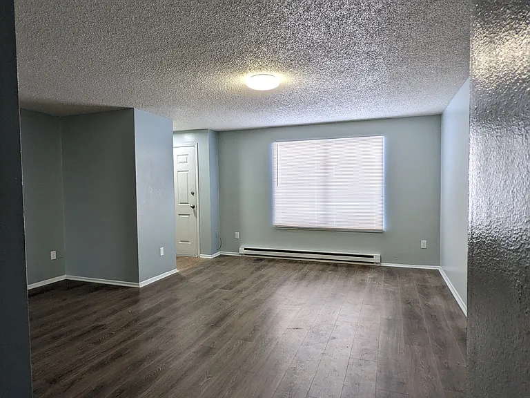 1216 E Nora Ave — Photo 8