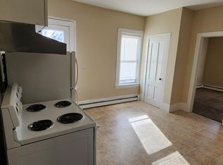 307 Manchester St APT 2R, Manchester, NH 03103