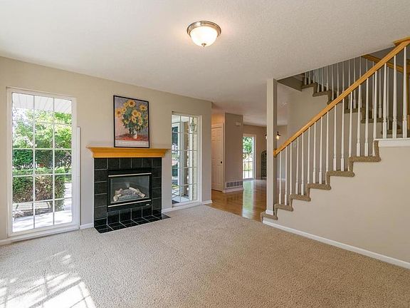 3rd image of 204 NW 27th St