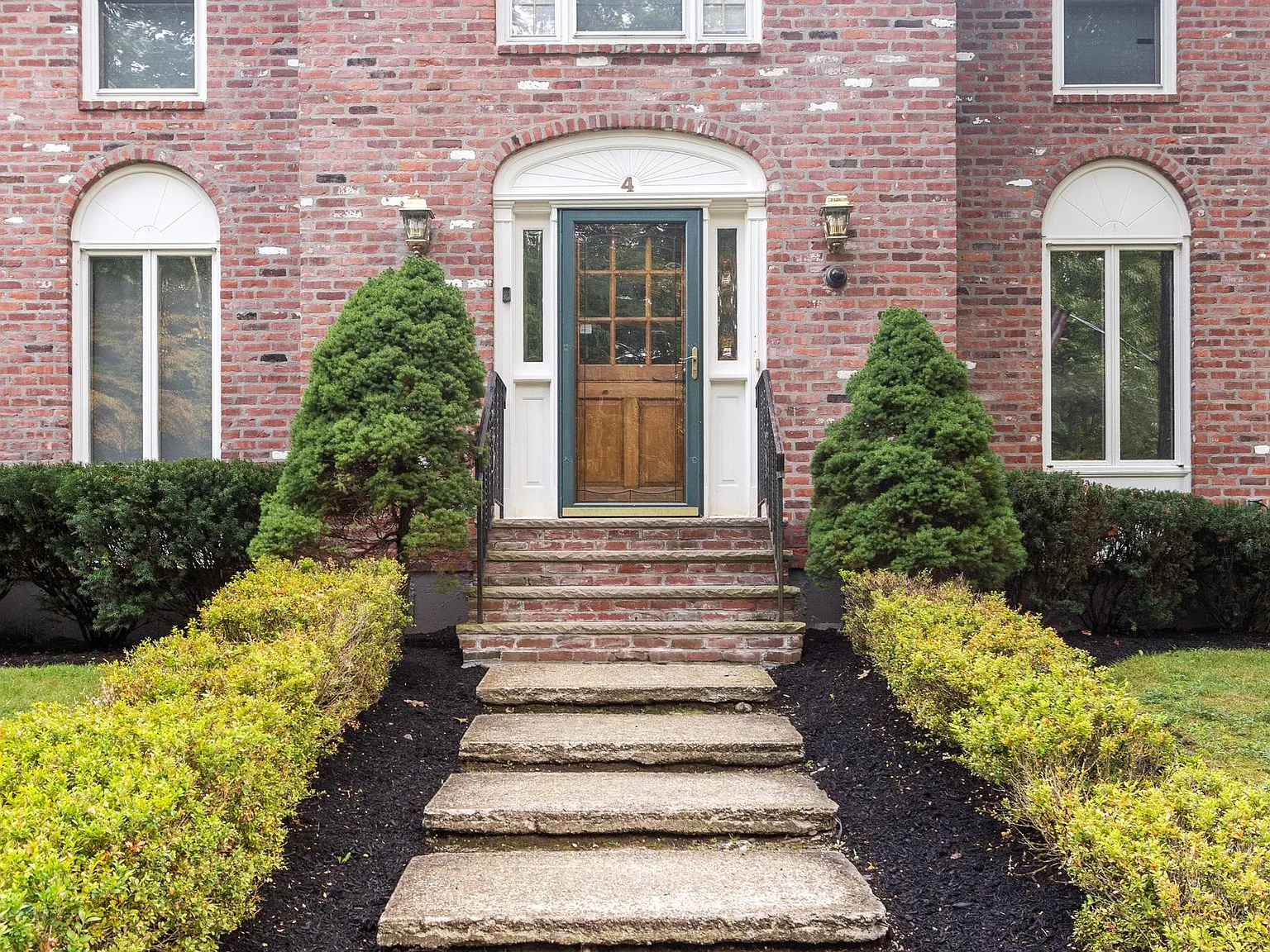 4 bed, 3.5 bath, 4076 sqft, $6,500 — Photo 4