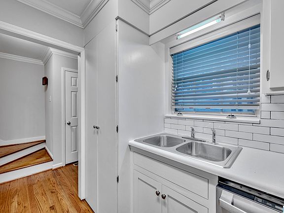 4th image of 811 Vestavia Villa Ct #811