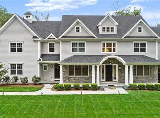 4 Ravenglass Dr, Stamford, CT 06903