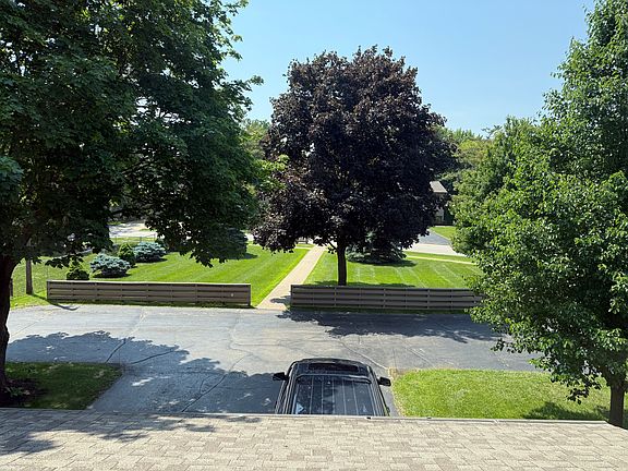 Park-like Front yard