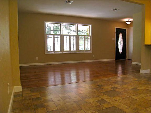 3rd image of 1021 Coral Pl