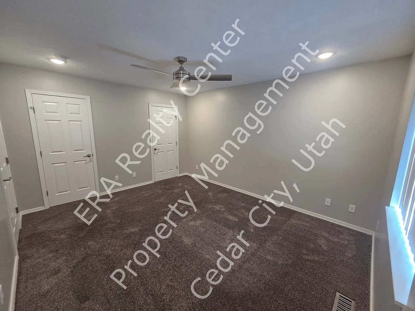 Bedroom - 1 bath apartment — Photo 4