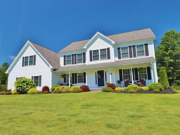 29 Clark Circle, Hampden, ME 04444
