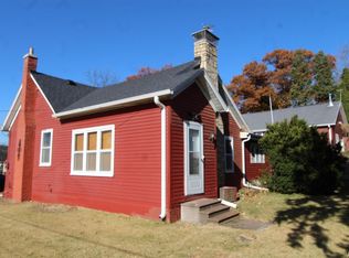 1316 Florence Ave, Clinton, IA 52732