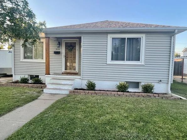 3124 Meadowlark Ln, Great Bend, KS 67530