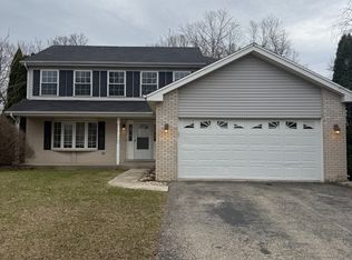 635 Wild Indigo Ave, Romeoville, IL 60446