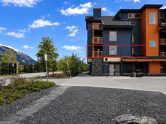 3rd image of 1120 NE Railway Ave #206C