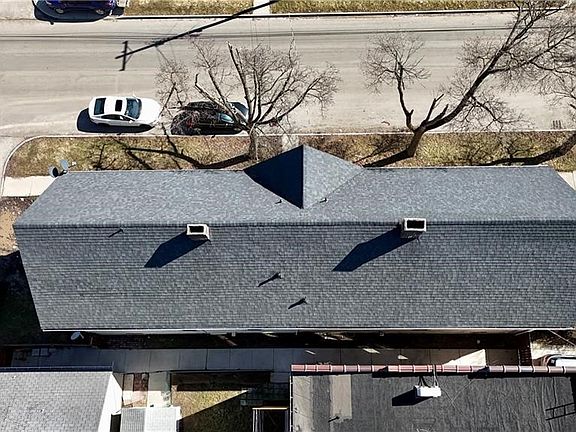 3rd image of 2034 Lasalle Ave