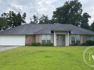 95 Shawn Ct, Hinesville, GA 31313