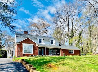 825 2nd St NW, Hickory, NC 28601