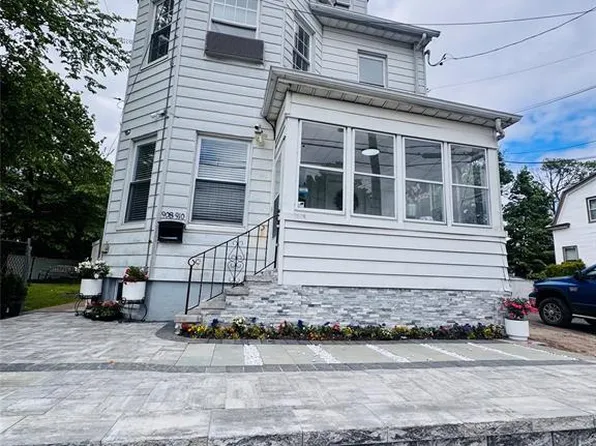 910 E 28th St, Paterson, NJ 07513