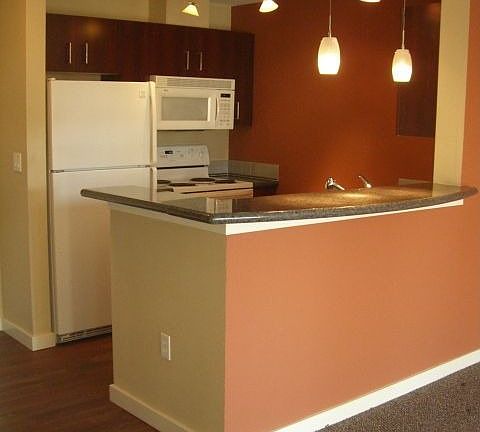 5th image of 108 5th Ave S Unit 519