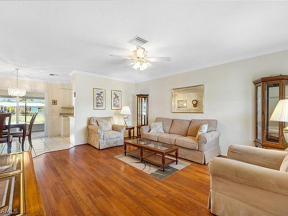 5th image of 241 Donna Ln
