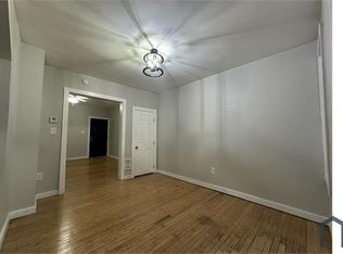 246 E Slocum St, Philadelphia, PA 19119