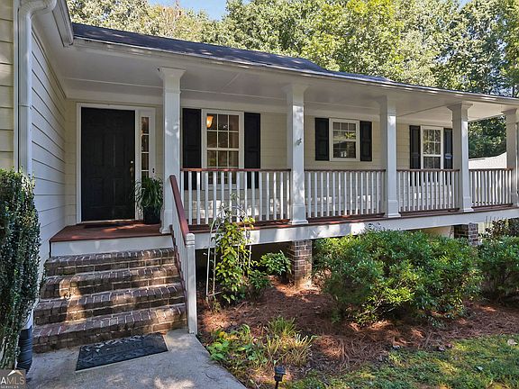 4th image of 211 Westwind Dr
