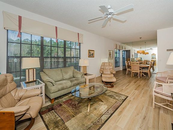 3rd image of 3374 Mermoor Dr #2104