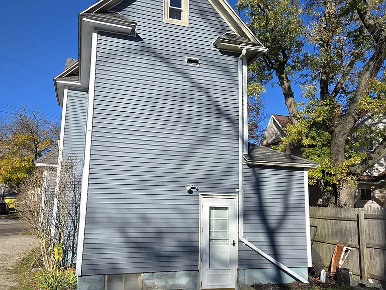 1516 E Main St — Photo 13