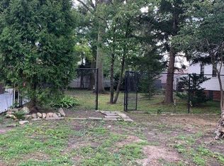 Waterbury Rd, Lakewood, OH 44107