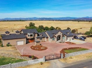 73 Meridian Rd, Eagle Pt, OR 97524