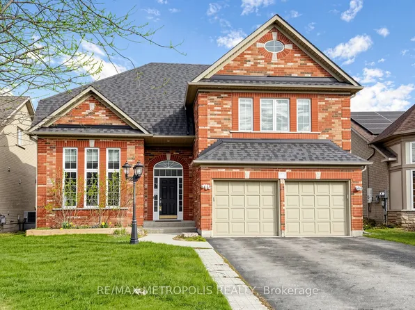 183 Valmont Ct, Hamilton, ON L9G 5A1