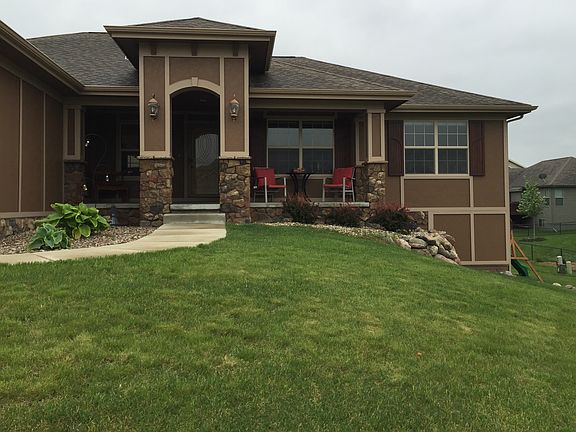 2nd image of 2202 Hearthstone Cir SW