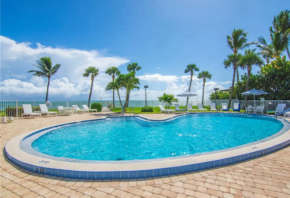 3554 Ocean Dr — Photo 2