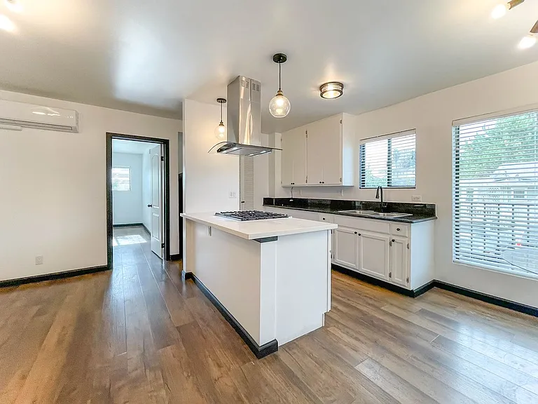 6607 N. Figueroa St. — Photo 32