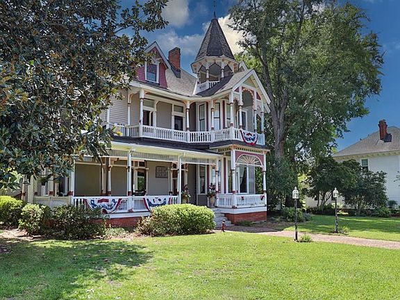2nd image of 207 W Harris St