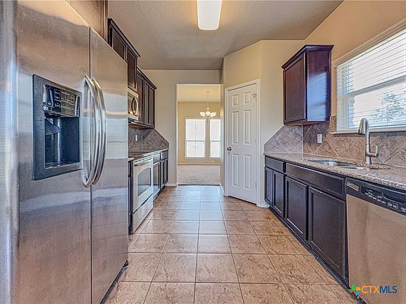 3rd image of 2507 Black Orchid Dr