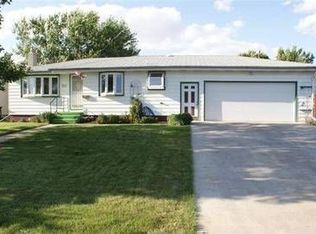 825 29th Ave NE, Great Falls, MT 59404