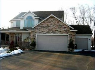 617 Topaz Ln, Hudson, WI 54016