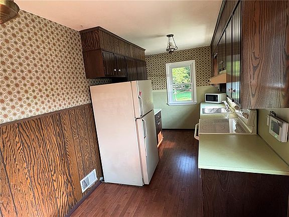 5th image of 1383 Scottie Ln