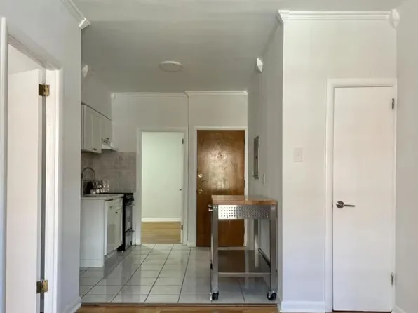 1010 Pine St #2FF, Philadelphia, PA 19107