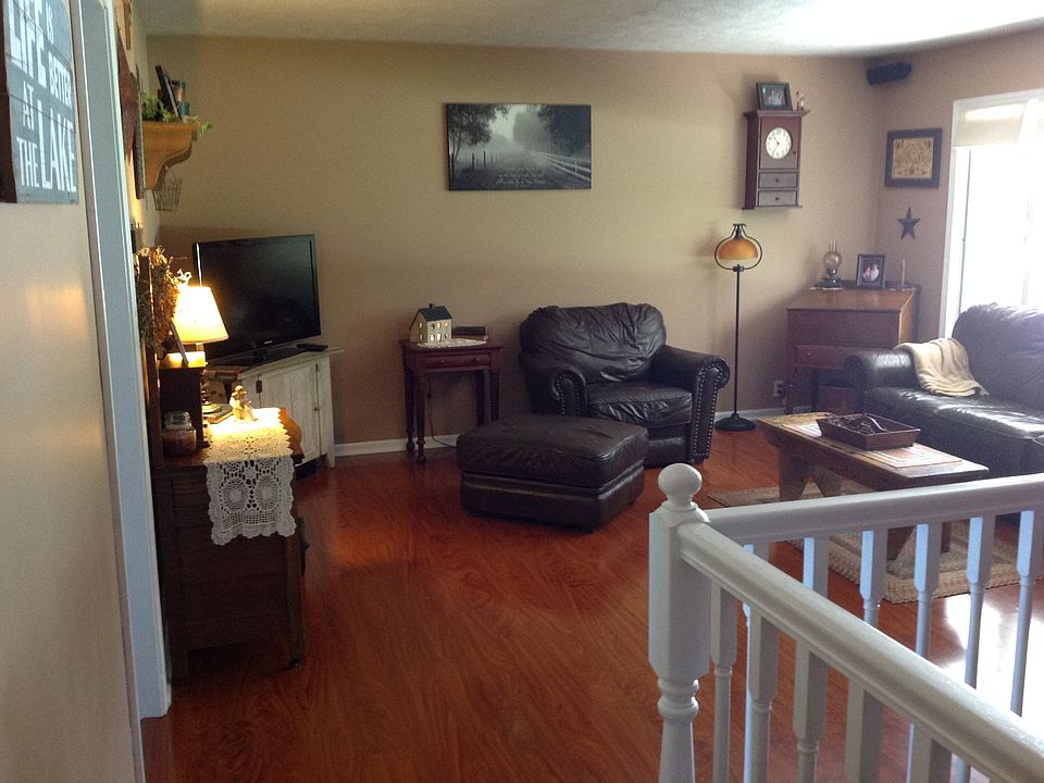 1st image of 1422 E Choctaw Dr