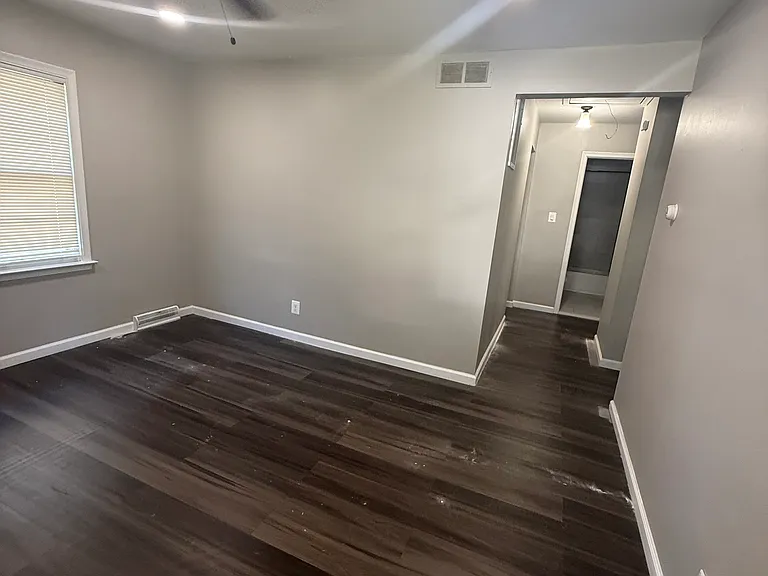 22614 Sharrow Ave — Photo 8