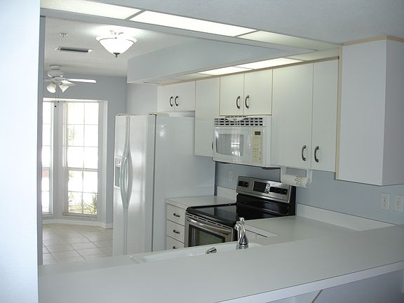 3rd image of 203 Silver Lake Dr