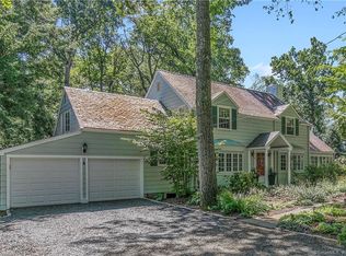 65 River Rd, North Haven, CT 06473