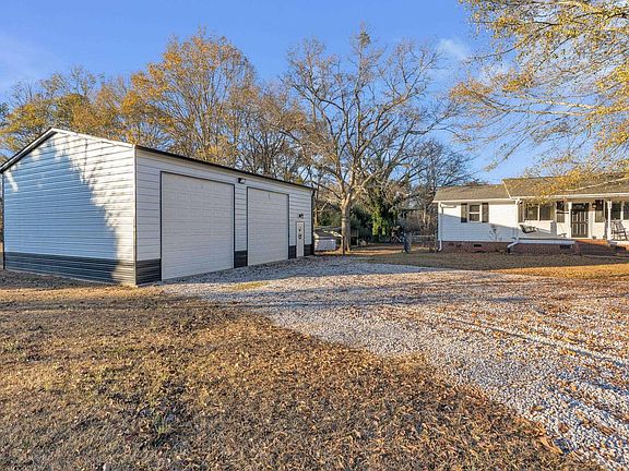 3rd image of 4105 Six & Twenty Rd