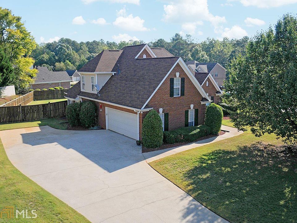 1st image of 200 Thorn Berry Way