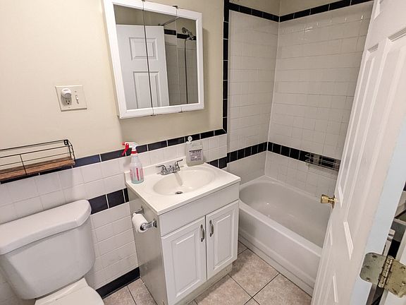 5th image of 77 Hancock St APT 5