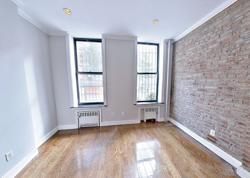 1st image of 250 E 50th St APT 1A