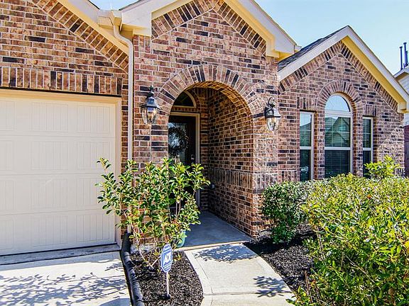 3rd image of 3602 Ember Falls Ln