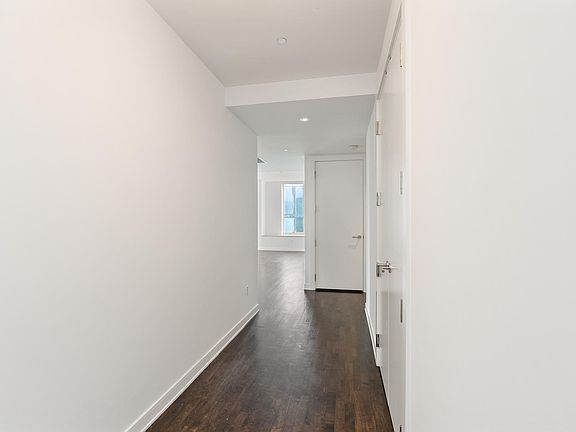 3rd image of 301 Mission St APT 41A