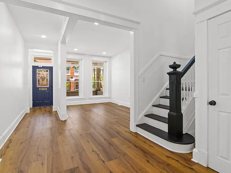 813 Whitelock St — Photo 1
