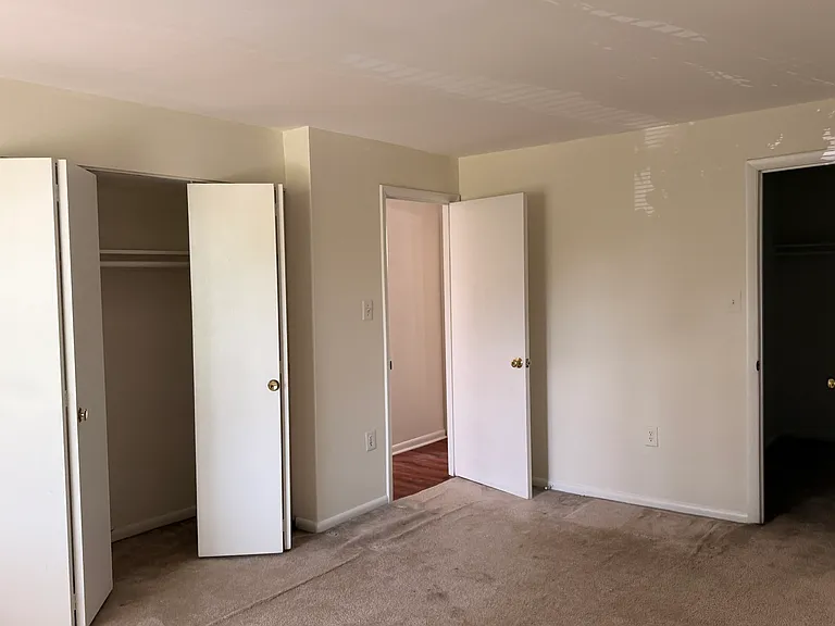 2842 Dover Ln #304 — Photo 11